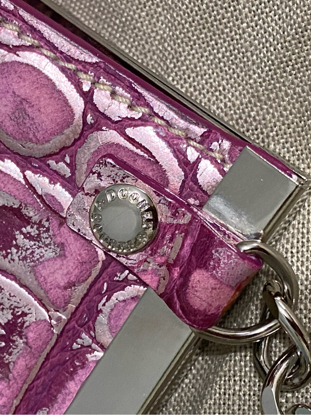 NEW Dooney & Bourke Rare Clutch Bag Metallic Pink Leather Croc Silver Vintage - Picture 7 of 16